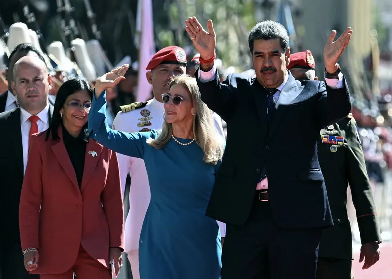 Nicol S Maduro Tom Posesi N Del Cargo De Presidente Y Asumi Su Tercer